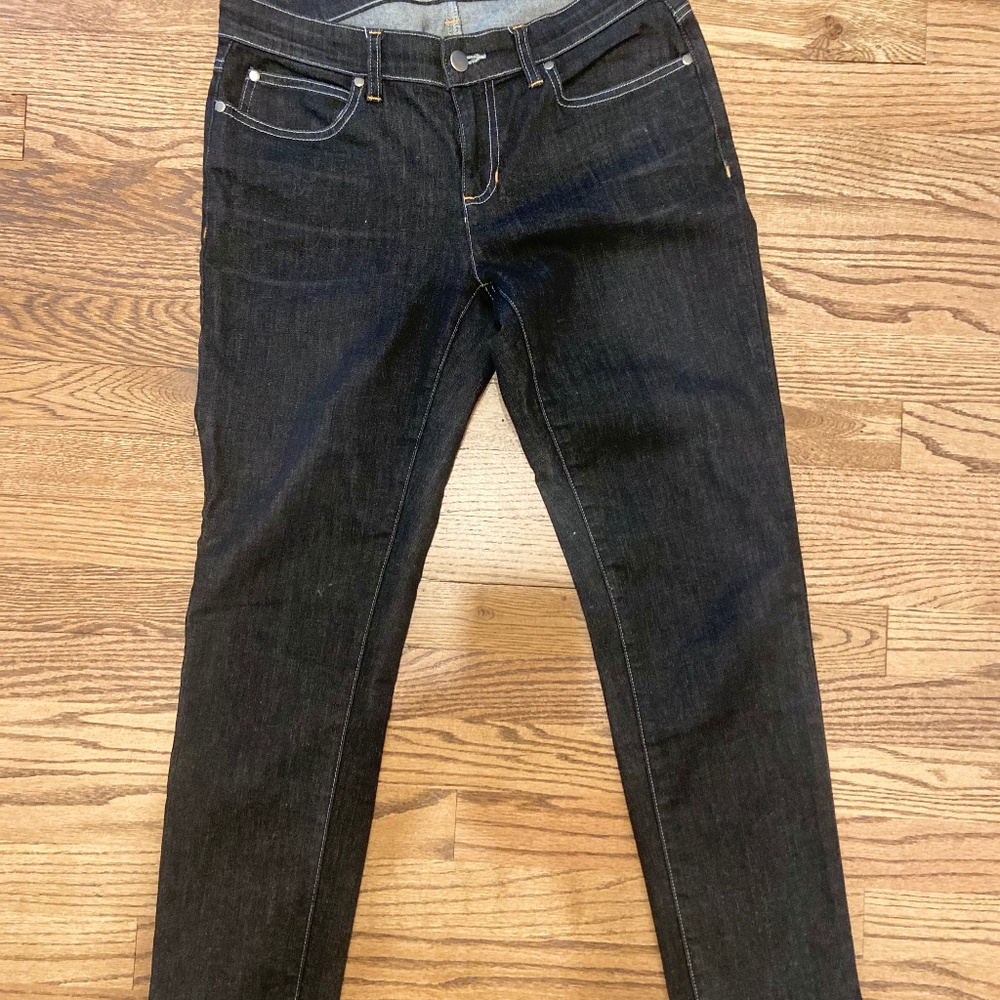 Eileen Fisher Black Wash Denim Skinny Jeans with With White Stitching  8P